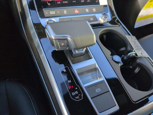 New 2026 Audi Q7 2.0T Premium image 16