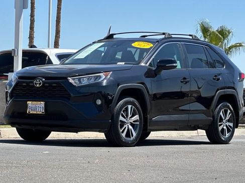 Used 2021 Toyota RAV4 XLE w/ Convenience Package AWD/4WD image 7