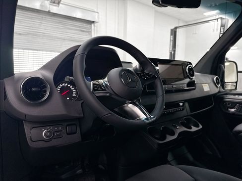 New 2026 Mercedes-Benz Sprinter 2500 image 10