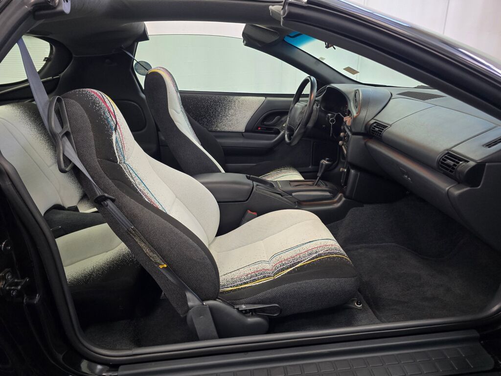 Used 1993 Chevrolet Camaro Z28 RWD image 87