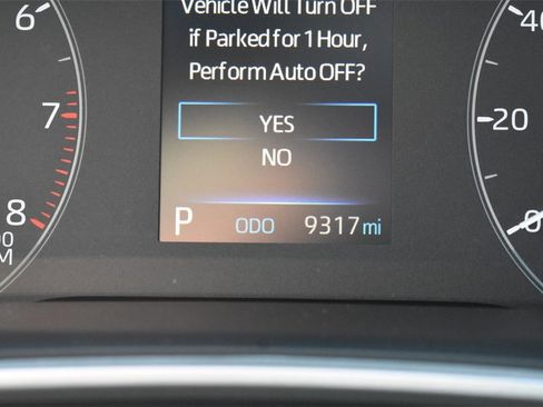 Used 2025 Toyota Corolla SE image 19