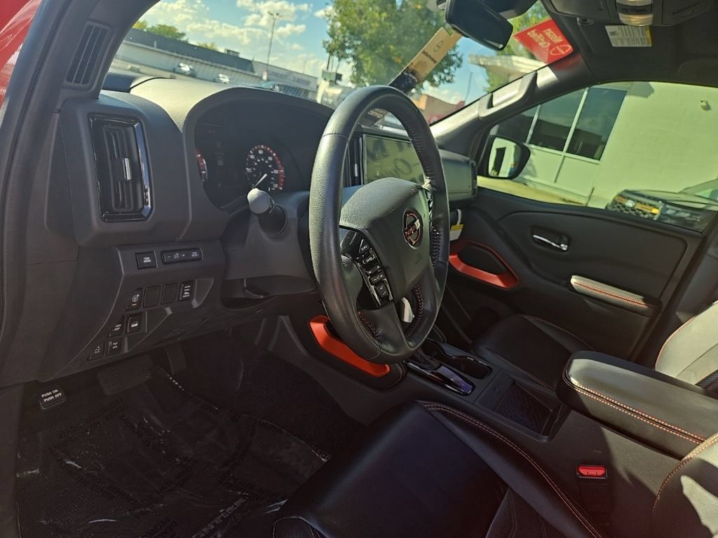 Used 2025 Nissan Frontier PRO-4X w/ Pro Premium Package AWD/4WD image 12