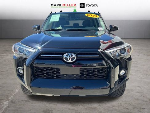 Certified 2024 Toyota 4Runner SR5 Premium w/ Moonroof Package AWD/4WD image 9