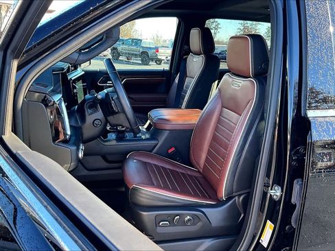 Used 2023 GMC Sierra 1500 Denali Ultimate image 7