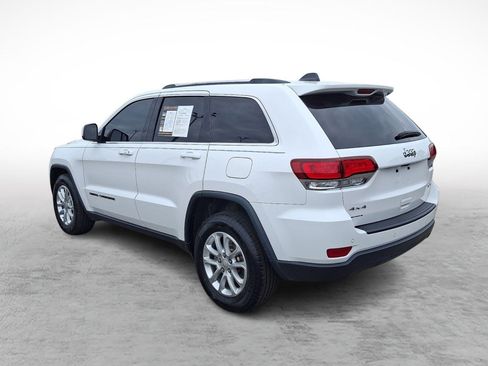 Used 2021 Jeep Grand Cherokee Laredo AWD/4WD image 3