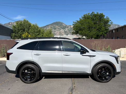 Used 2024 Kia Sorento X-Line EX AWD/4WD image 2
