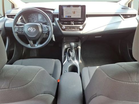 Used 2025 Toyota Corolla LE FWD image 21