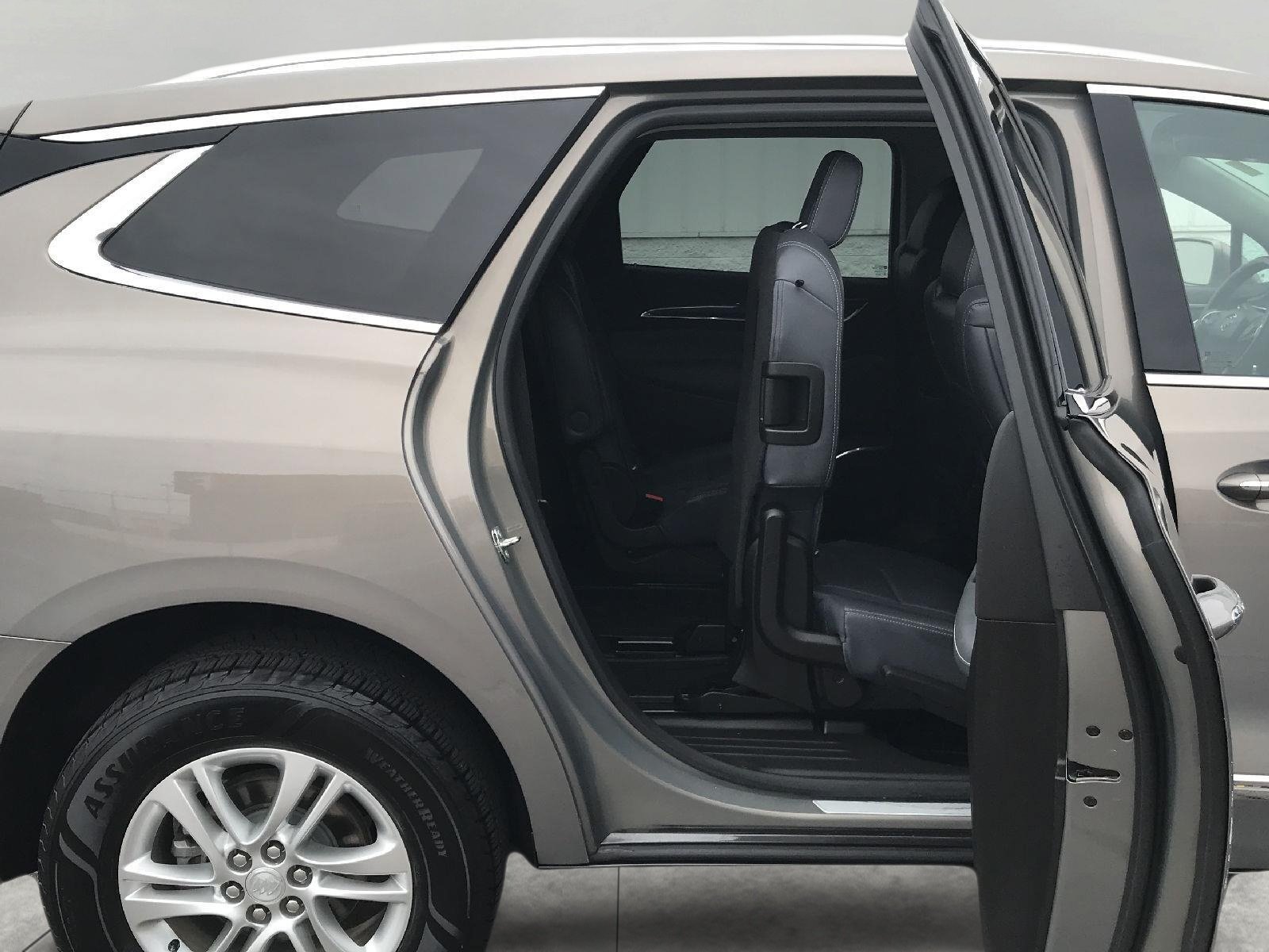 Used 2018 Buick Enclave Essence w/ Trailering Package AWD/4WD image 26