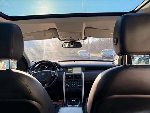 Used 2017 Land Rover Discovery Sport HSE image 26