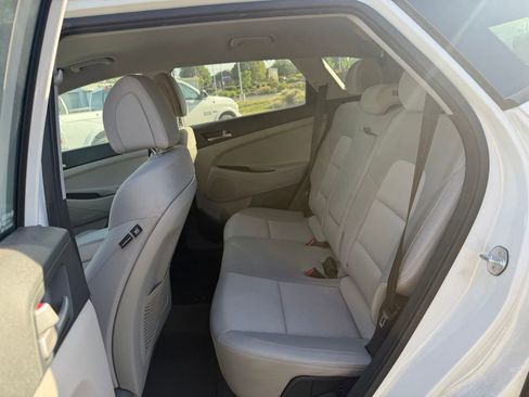 Used 2018 Hyundai Tucson SEL FWD image 12