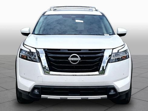 Used 2022 Nissan Pathfinder Platinum w/ Lighting Package (N93) AWD/4WD image 4