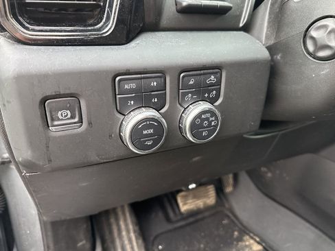 Used 2025 GMC Sierra 1500 AT4 w/ AT4 Premium Package image 16