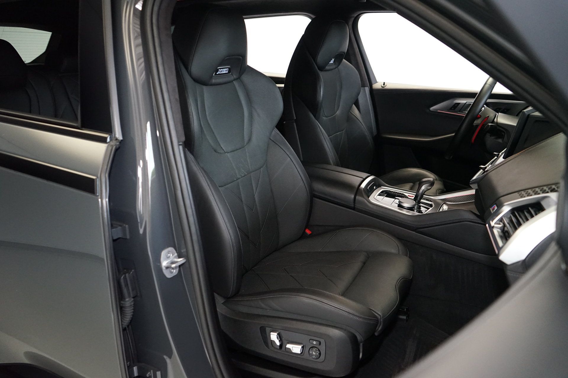 Used 2023 BMW XM AWD/4WD image 10