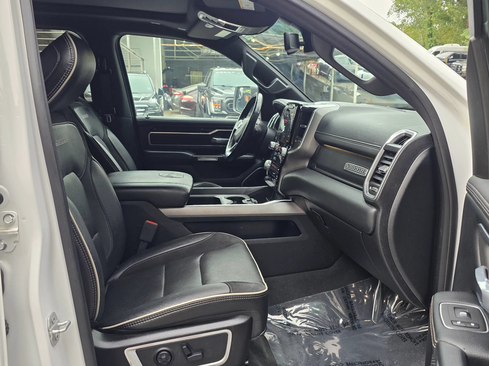 Used 2020 RAM 1500 Laramie w/ Sport Appearance Package AWD/4WD image 30