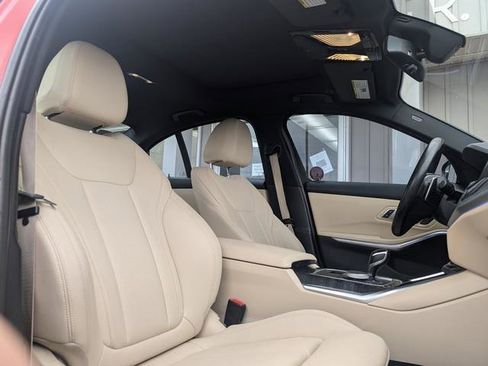 Used 2021 BMW 330i xDrive Sedan w/ Convenience Package image 23