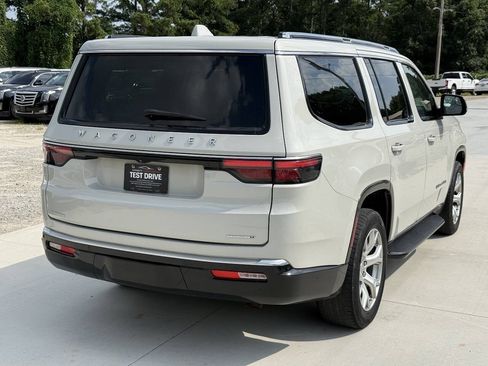 Used 2022 Jeep Wagoneer Series II AWD/4WD image 8