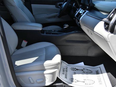 Used 2023 Kia Sorento EX FWD image 52