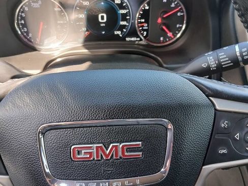 Used 2019 GMC Acadia Denali image 15