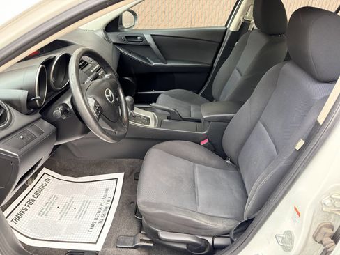 Used 2011 MAZDA MAZDA3 i Sport image 8