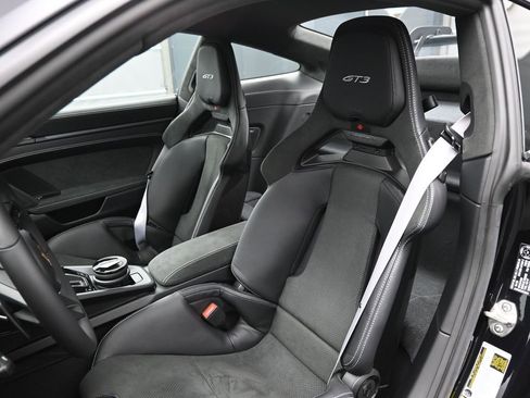 Certified 2026 Porsche 911 GT3 RWD image 5