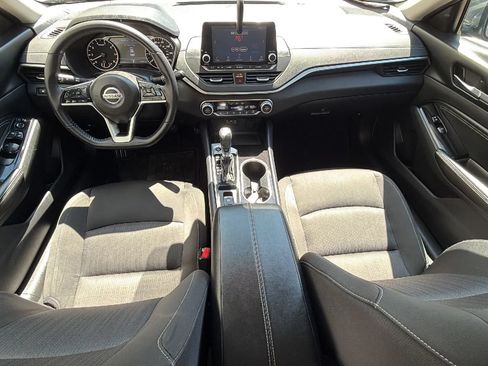 Used 2020 Nissan Altima 2.5 SV AWD/4WD image 29