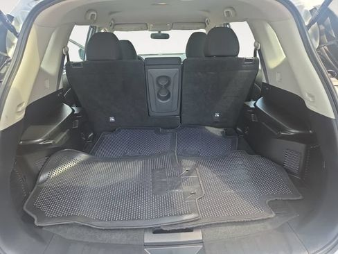 Used 2017 Nissan Rogue S FWD image 31