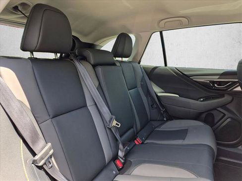 Used 2025 Subaru Outback Onyx Edition AWD/4WD image 20