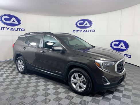 Used 2020 GMC Terrain SLE w/ Driver Convenience Package FWD image 1