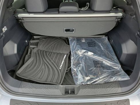Certified 2025 Subaru Crosstrek 2.5i Limited w/ Popular Package #3A image 8