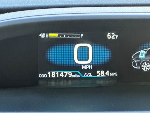 Used 2021 Toyota Prius Prime XLE w/ Carpet Mat Package (TMS) FWD image 27