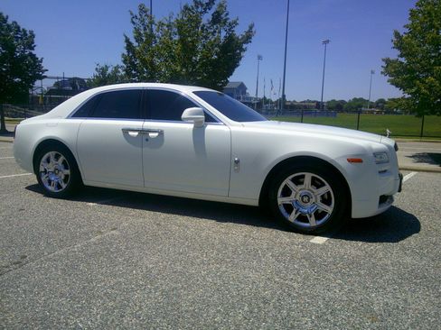 Used 2013 Rolls-Royce Ghost RWD image 11