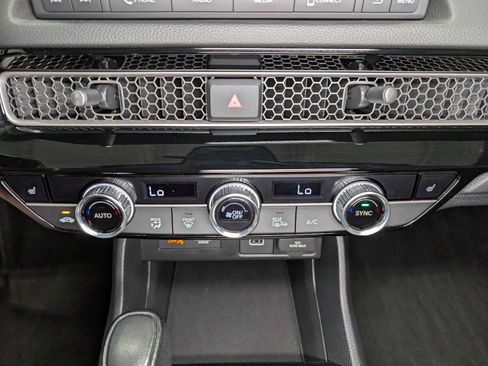 Certified 2024 Honda Civic EX image 30