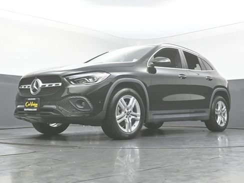 Used 2022 Mercedes-Benz GLA 250 4MATIC w/ Premium Package image 48