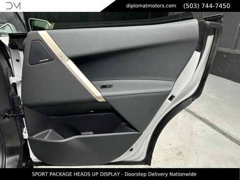 Used 2025 BMW iX xDrive50 w/ Sport Package image 27