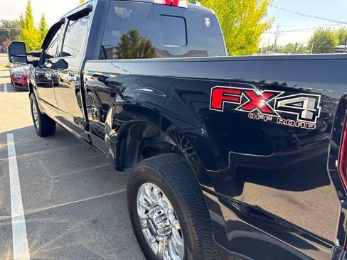Used 2020 Ford F250 Limited w/ FX4 Off-Road Package AWD/4WD image 4