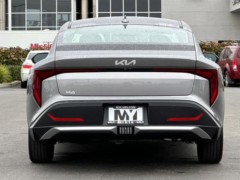 New 2025 Kia K4 LXS image 5