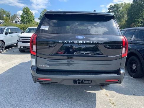 New 2025 Ford Expedition Active image 21