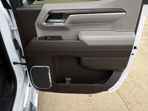 Used 2023 GMC Sierra 1500 SLT w/ SLT Premium Plus Package image 16