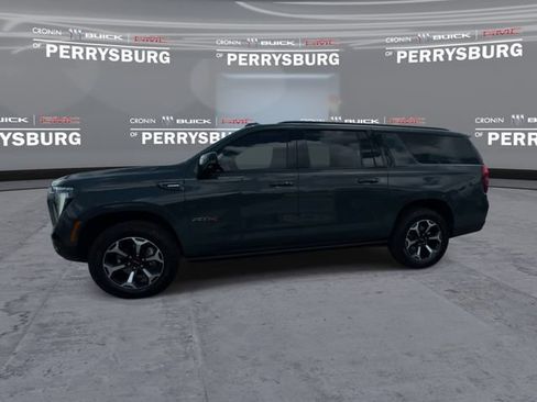 Used 2026 GMC Yukon XL AT4 w/ AT4 Premium Plus Package AWD/4WD image 5