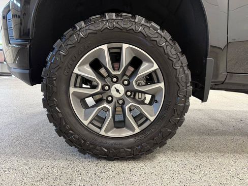 Used 2021 Chevrolet Silverado 1500 RST image 9