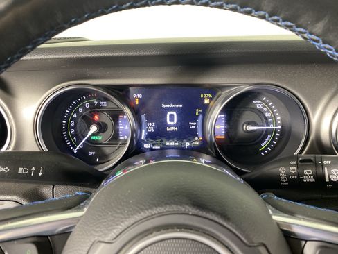 Used 2023 Jeep Wrangler Unlimited Rubicon 4xe w/ Cold Weather Group AWD/4WD image 23