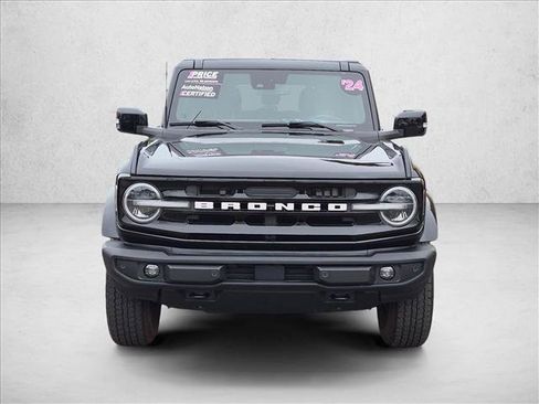 Used 2024 Ford Bronco Outer Banks AWD/4WD image 2