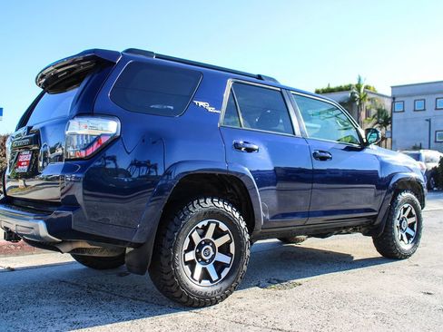 Used 2022 Toyota 4Runner TRD Off-Road AWD/4WD image 6