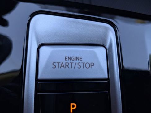 New 2026 Volkswagen Atlas SE image 32