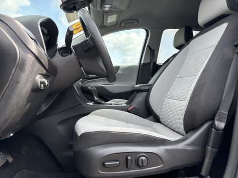 Used 2020 Chevrolet Equinox LT FWD image 16