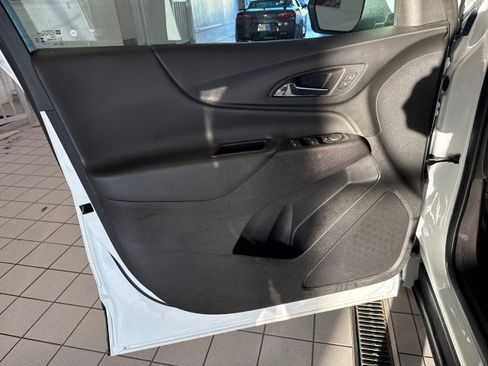 Used 2023 Chevrolet Equinox LT AWD/4WD image 14