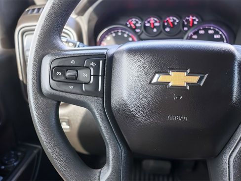 Used 2023 Chevrolet Silverado 1500 Custom image 12