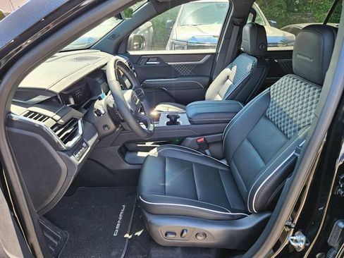 New 2026 GMC Acadia Denali w/ Super Cruise Package AWD/4WD image 17