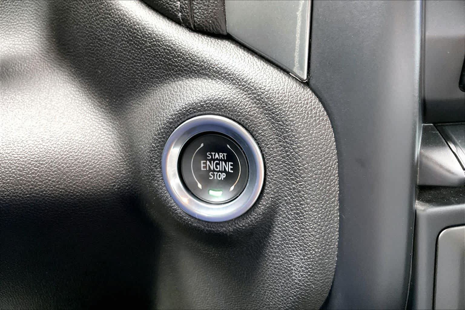 Used 2020 Chevrolet Silverado 1500 LT w/ Texas Edition RWD image 33