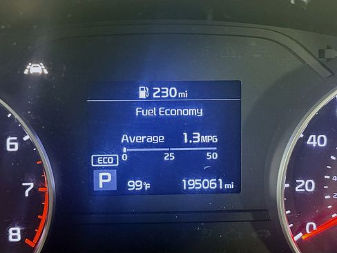 Used 2020 Kia Sportage LX image 18